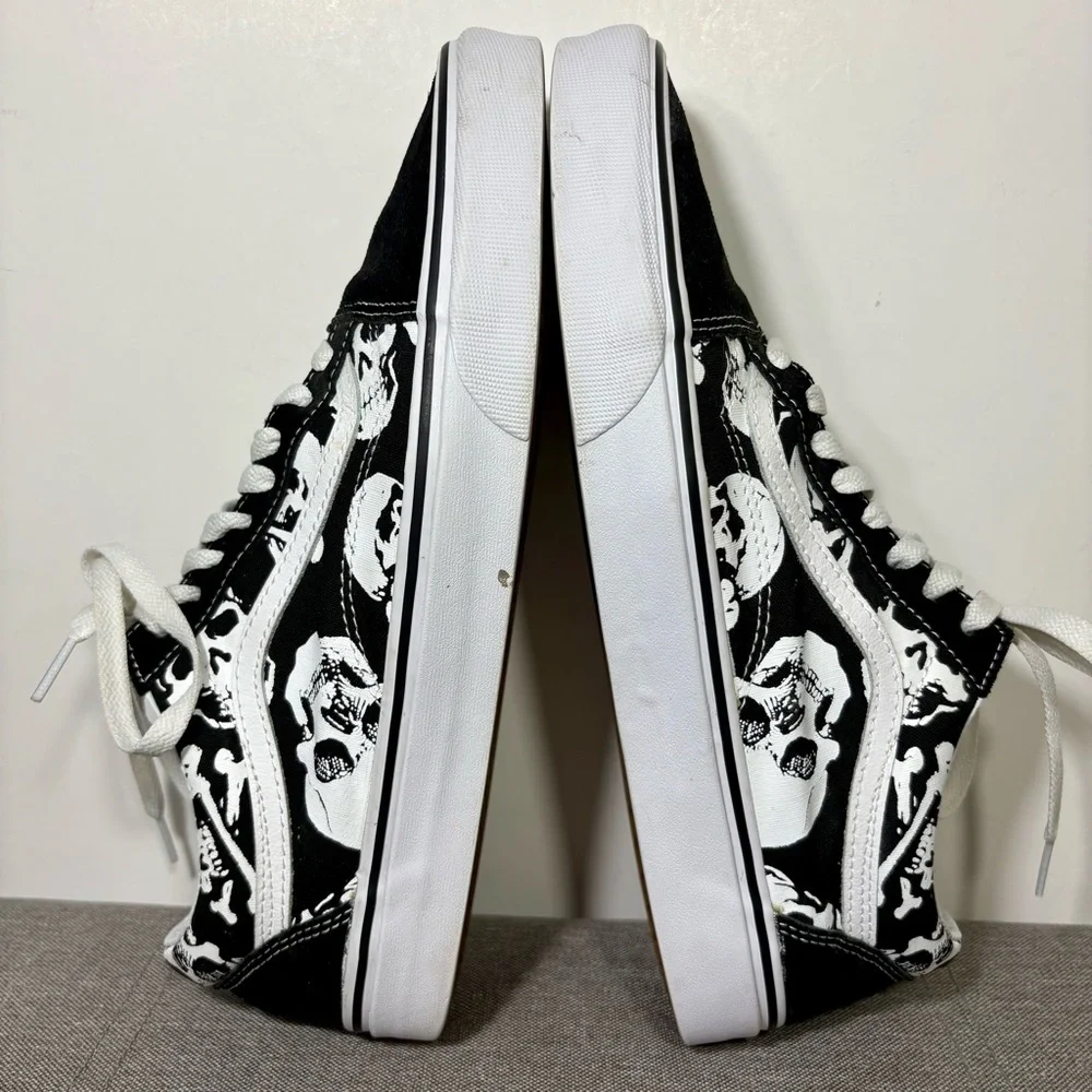 Vans Skull Old Skool Sneakers- men’s 11.5